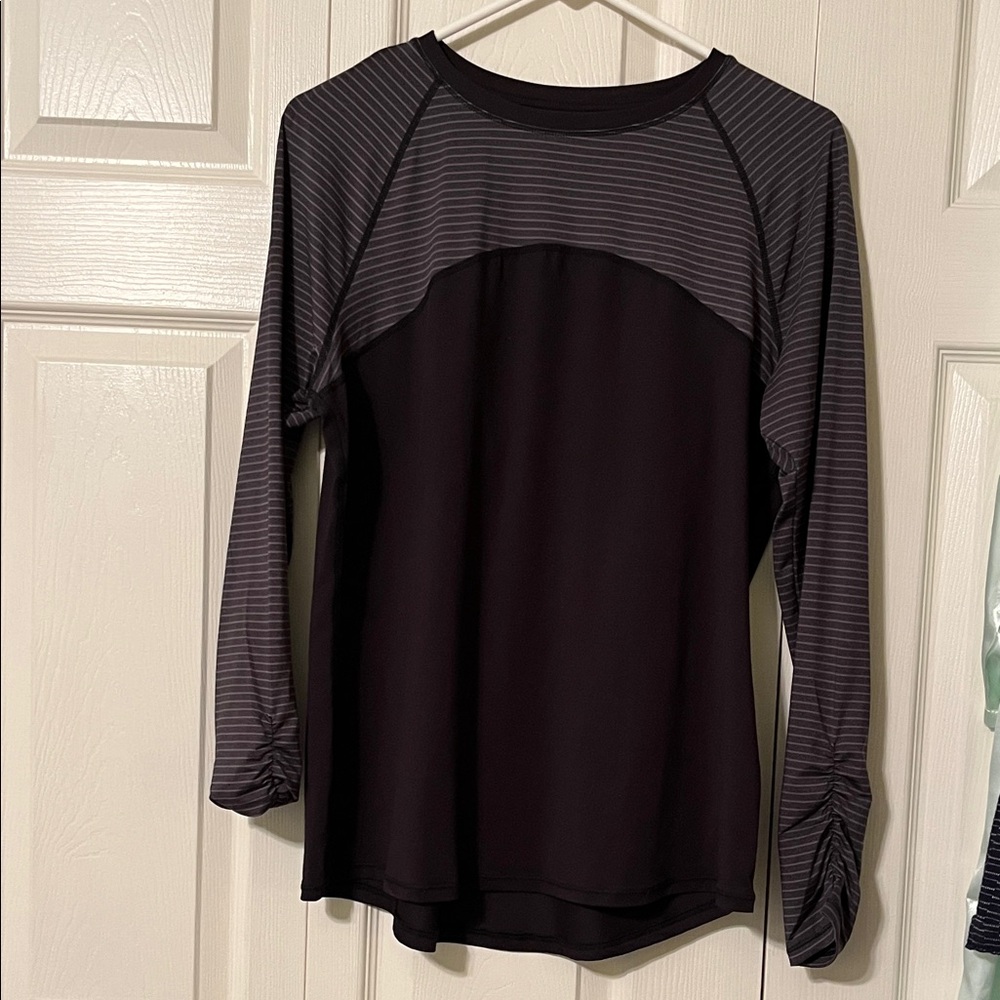 Black and Gray Women's Long Sleeve Top